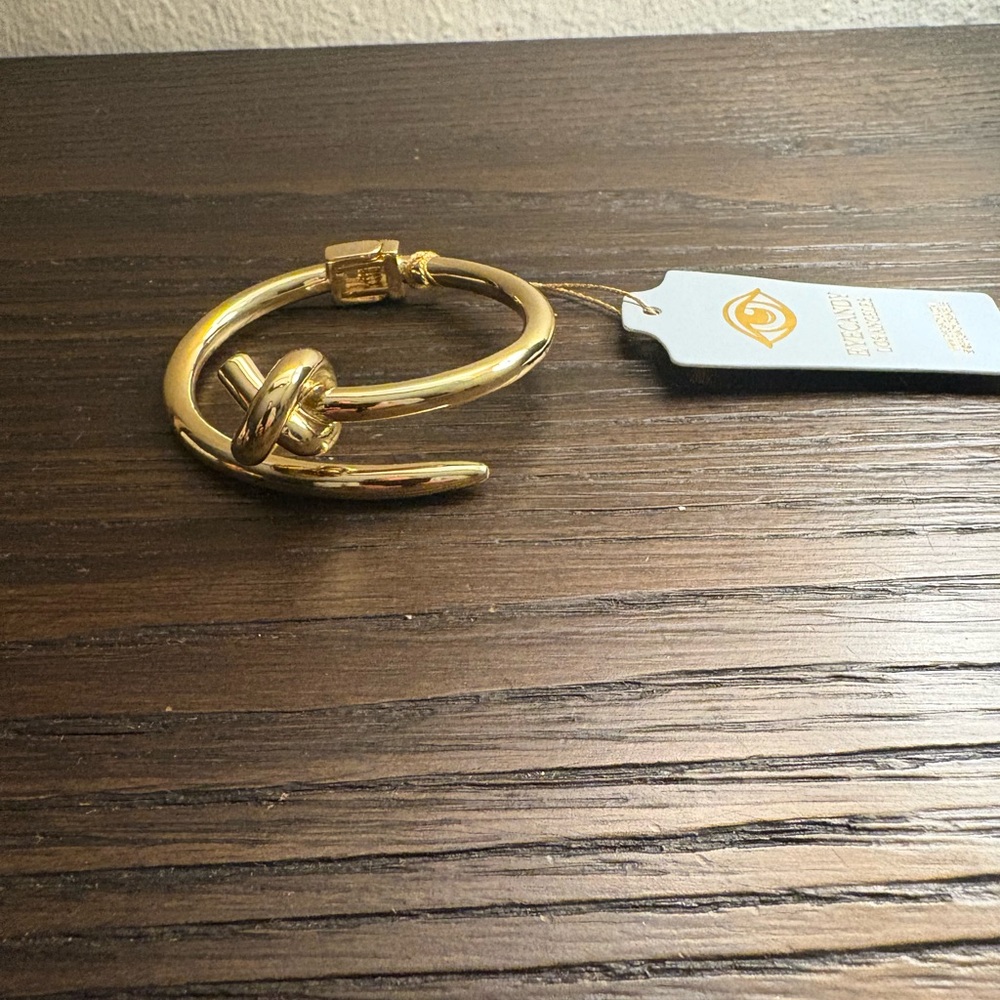 NEW Eye Candy Gold Knot Bracelet